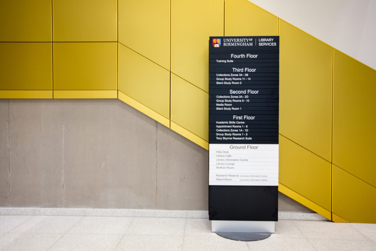 Free-standing wayfinding monolith or totem
